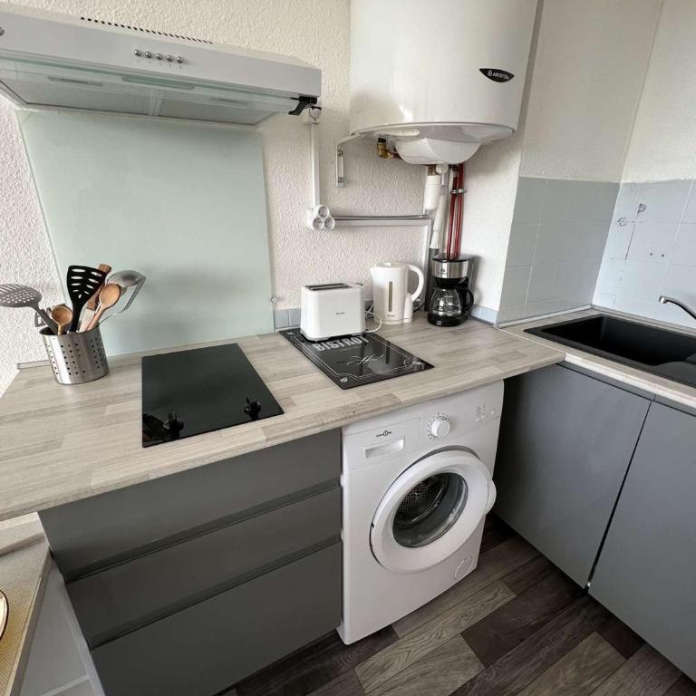Studio pour 4 - Piscine, Parking, Lave-linge, Proche commerces - FR-1-702-23 - Studio - 6