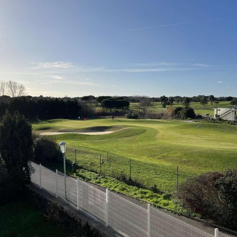 Studio pour 4 - Piscine, Parking, Lave-linge, Proche commerces - FR-1-702-23 - Studio - 9