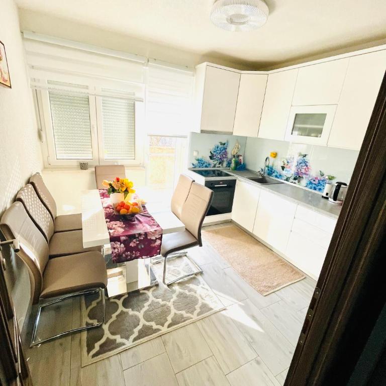 Apartment Iva - One-Bedroom Apartment - 10