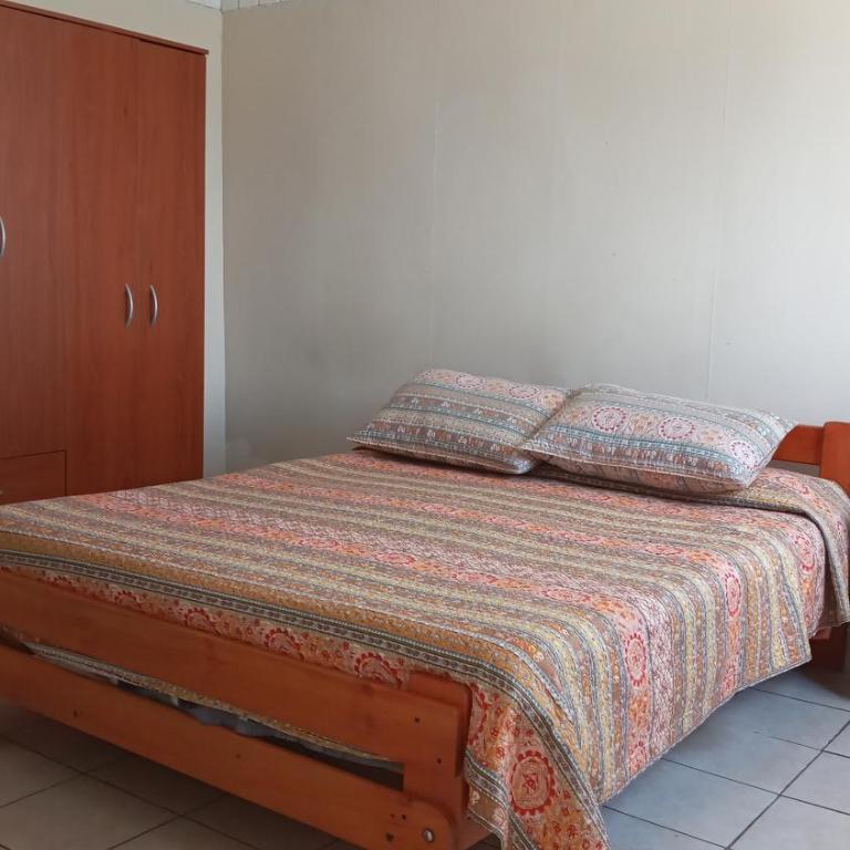 Hostal Amunategui- Sucursal Aguirre - Habitación con cama grande - 3