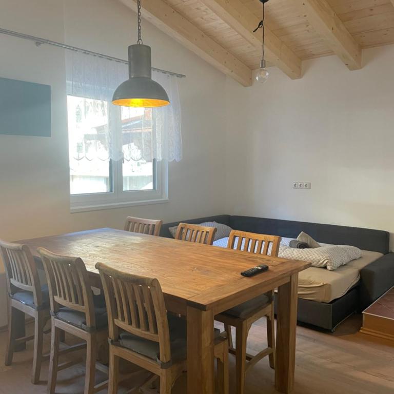 Tuxie Haus - Two-Bedroom Suite - 5