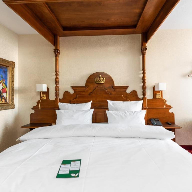 KING's Hotel First - Club Double Room with Quiet Courtyard View - 8