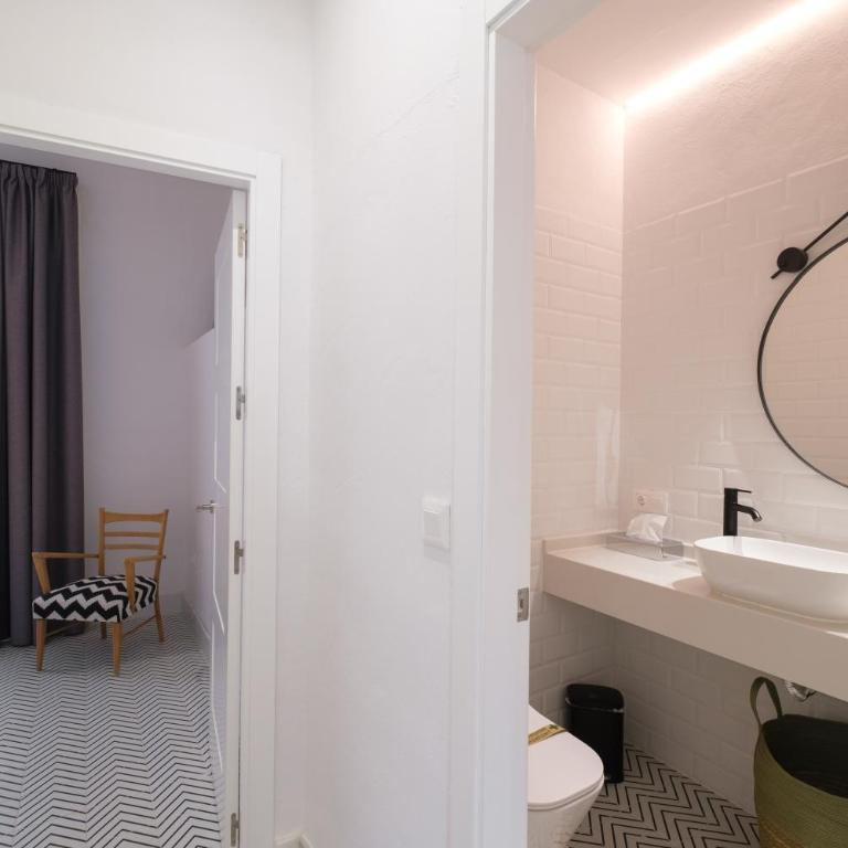 Apartamentos Los Patios de la Judería - Superior Apartment One Bedroom - 11