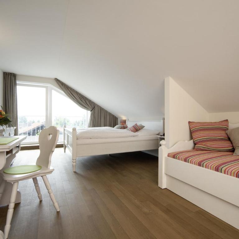 Gasthof Neuwirt Unterföhring - Dreibettzimmer - 1
