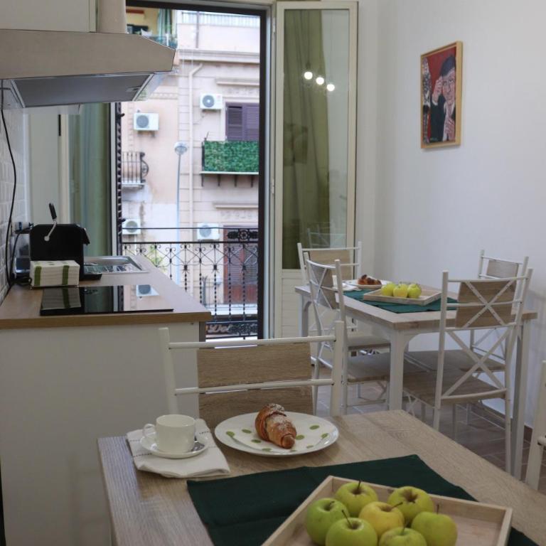 GREENHOME - Double Room with Balcony - 10