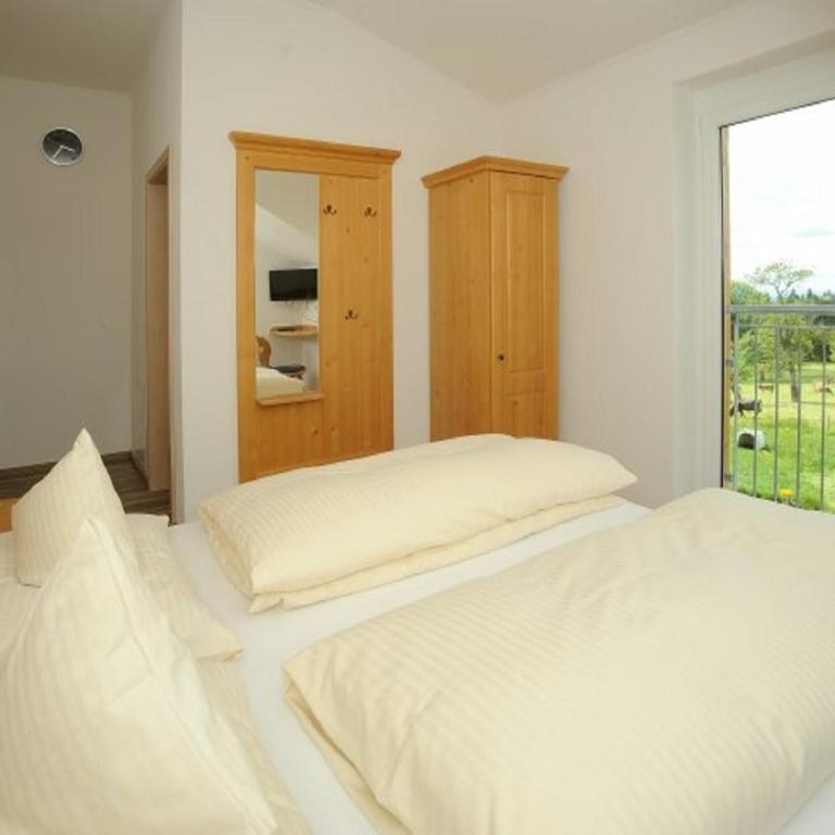Ferienhof Bitschnau - Doppelzimmer - 1