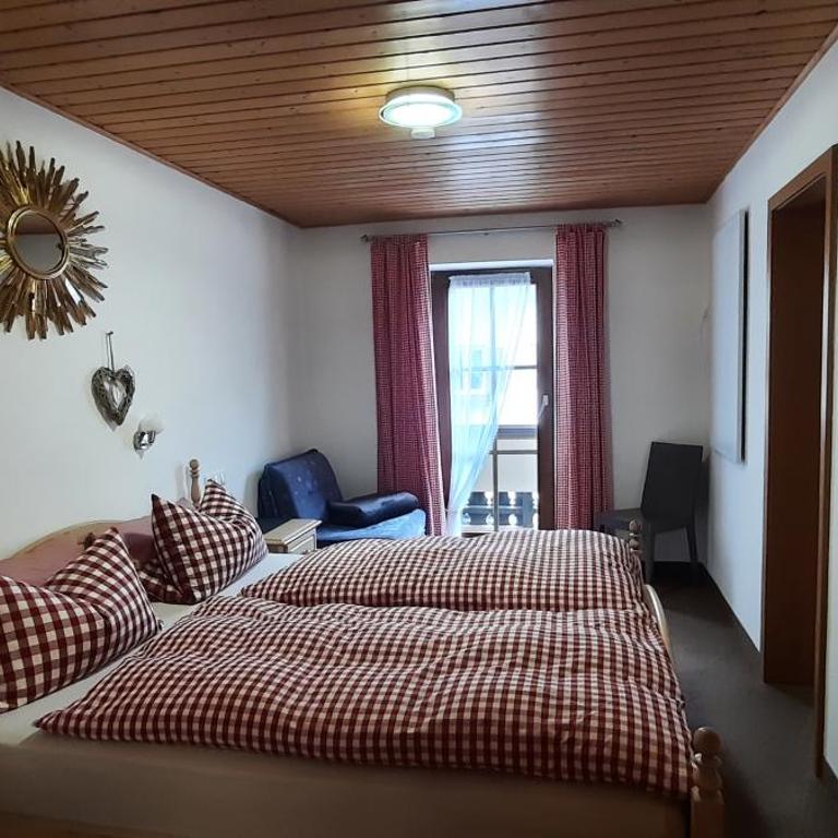 Ferienhaus Klotz mit Kinderzimmer und Spielsachen - Two-Bedroom Apartment - 4