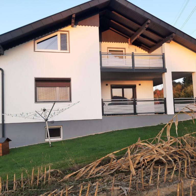 Ferienwohnung Annemarie - Apartment mit 2 Schlafzimmern und Balkon - 10