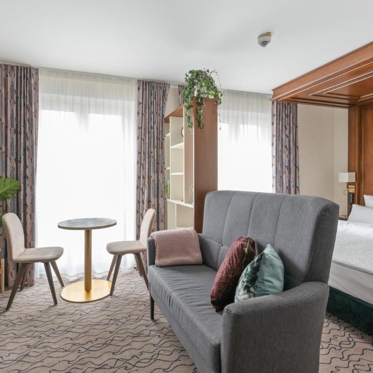 AdvaStay by KING's - Deluxe Studio mit Kingsize-Bett - 5