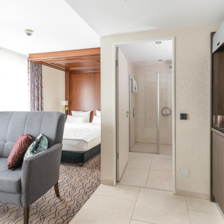 AdvaStay by KING's - Deluxe Studio mit Kingsize-Bett - 6