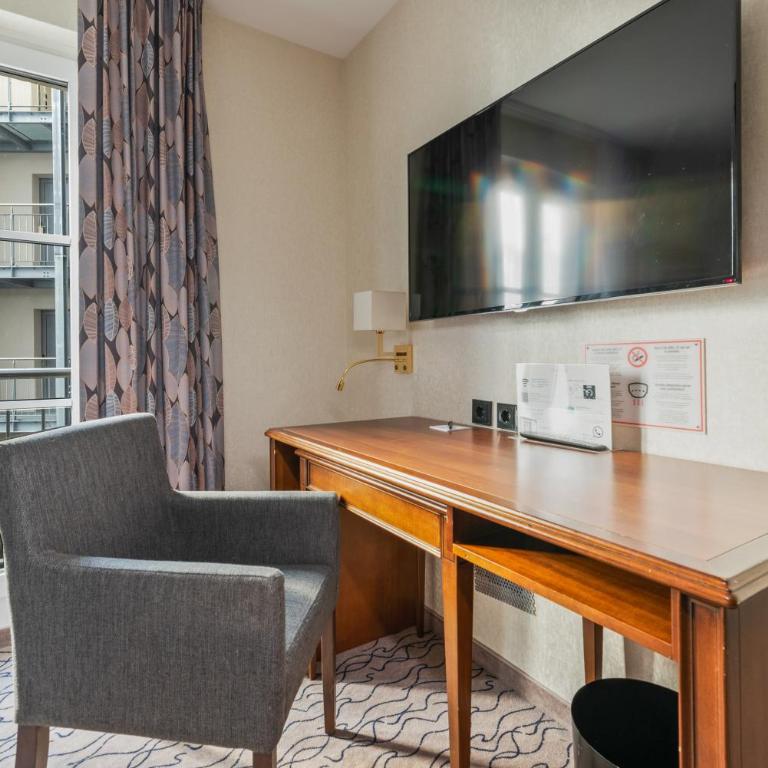 AdvaStay by KING's - Club Doppelzimmer mit Blick auf den Innenhof - 7