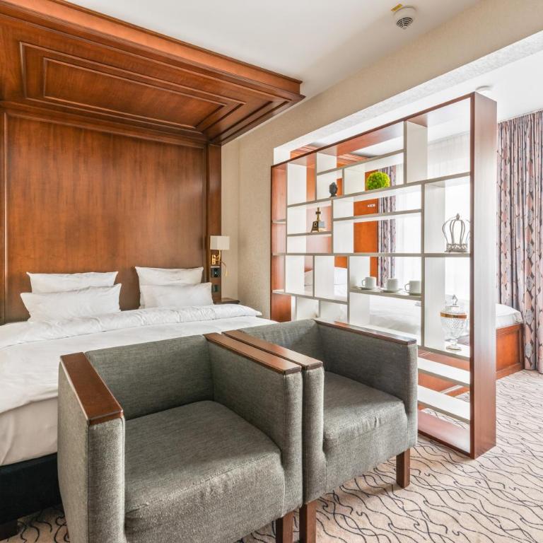 AdvaStay by KING's - Superior Dreibettzimmer - 14