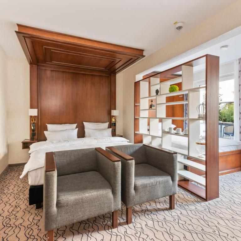 AdvaStay by KING's - Superior Dreibettzimmer - 5