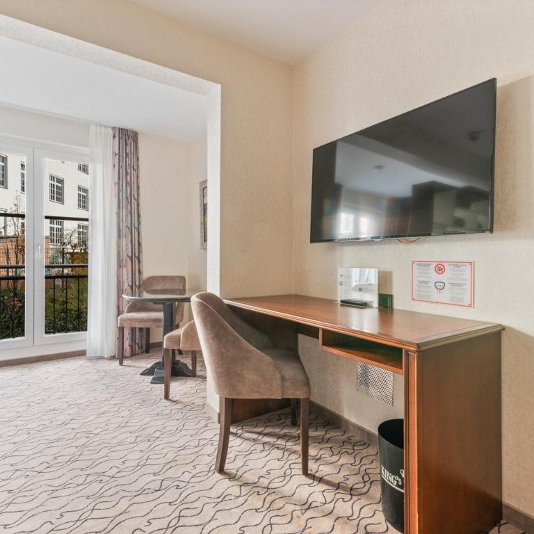 AdvaStay by KING's - Superior Dreibettzimmer - 11