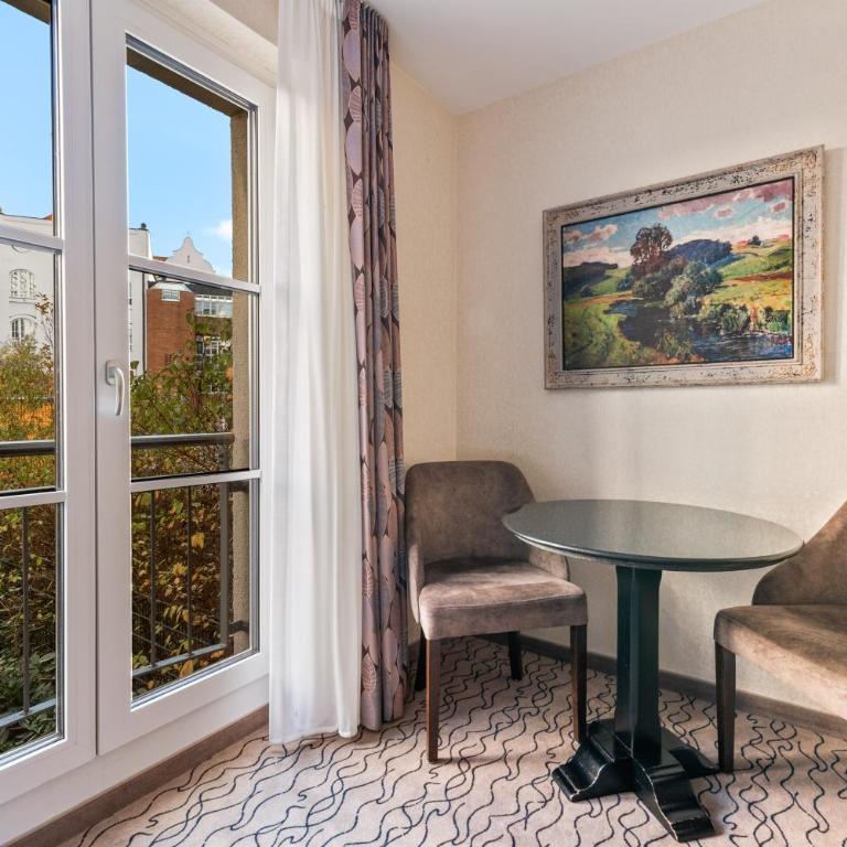 AdvaStay by KING's - Superior Dreibettzimmer - 4