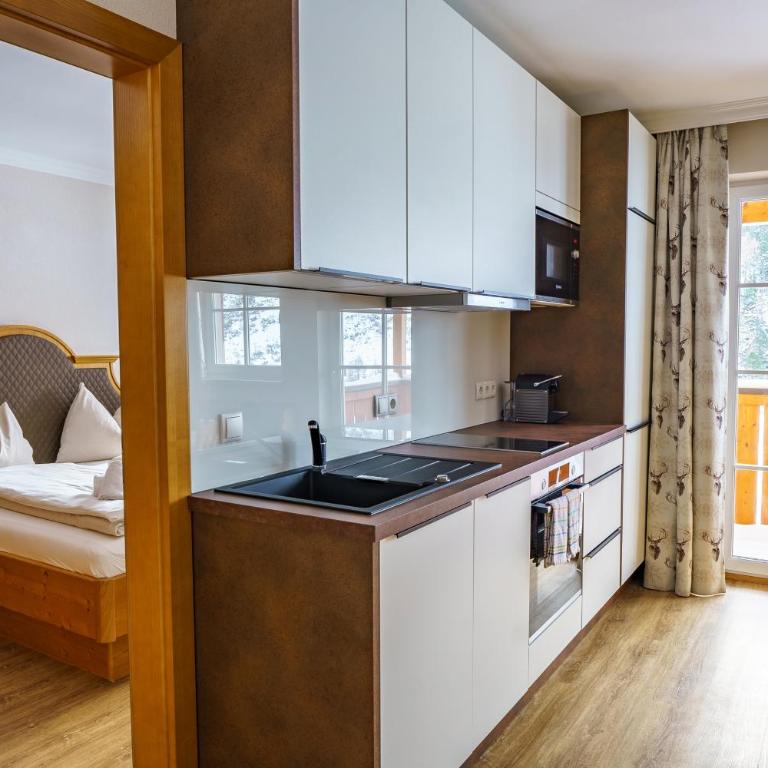 Hubertus Alpine Living - Superior Suite mit Balkon - 5