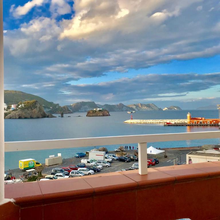 Ponza Holiday Homes - Porto - Appartamento con Vista Mare - 9