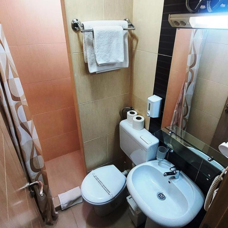 Hotel Villa Panorama - Standardna Dvokrevetna Soba sa Zasebnim Krevetima - 6