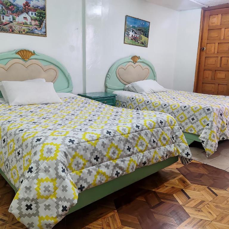 Hotel Altamira Suites - Ibarra - Triple Room with Private Bathroom - 1