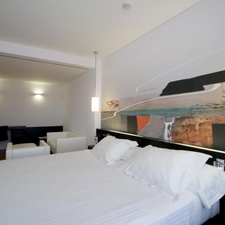 Axor Barajas - Habitación Familiar con servicio gratuito de enlace con el aeropuerto - 15