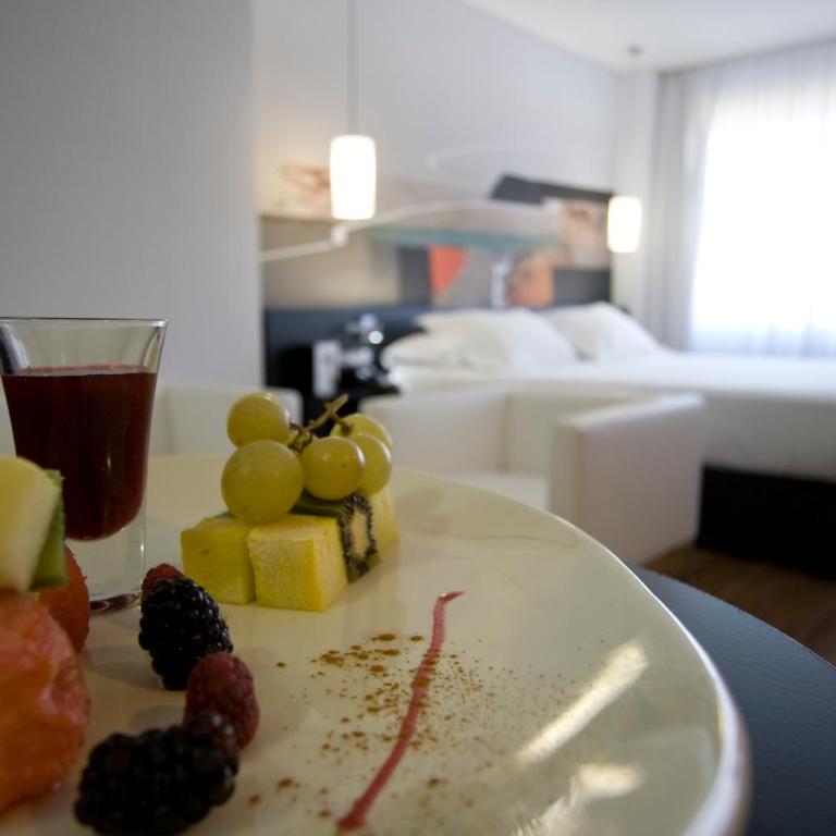 Axor Barajas - Habitación Familiar con servicio gratuito de enlace con el aeropuerto - 14