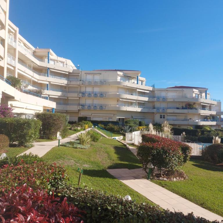 Appartement Antibes juan les pins piscine et mer a 200m - Appartement 1 Chambre - 2