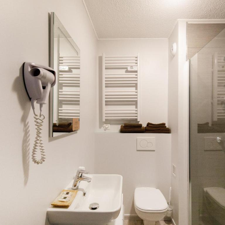 Hôtel de l'Étoile - Chambre Double ou Lits Jumeaux - 9