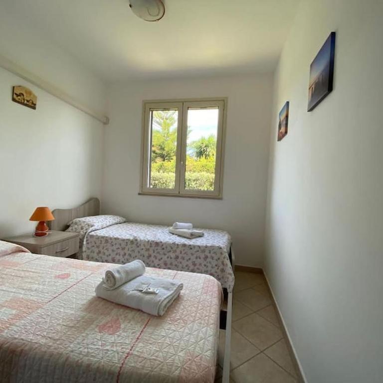 Villa indipendente le coccinelle beach mare piscina a 250 mt dal mare con servizio di piscina a 400 mt 12 k da Cefalu - Maison 3 Chambres - 10