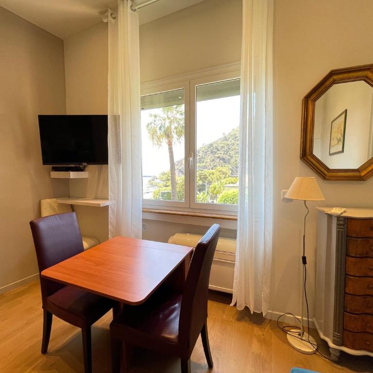 Ezevacances Studio Capuccino vue mer 5 mn plage 7 mn gare Wifi - Studio with Sea View - 20