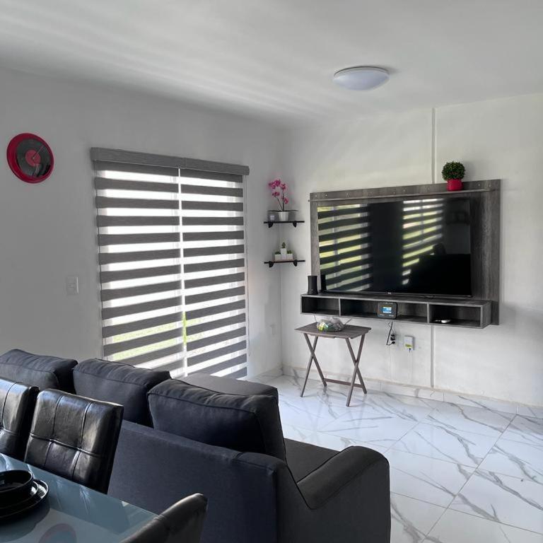 Hermoso Departamento Entero Planta Baja - Two-Bedroom Apartment - 20