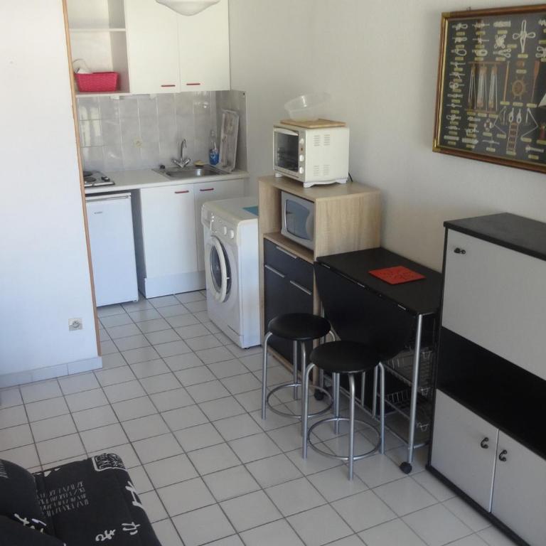 T2 avec climatisation près de la plage à Sète - FR-1-472-173 - Apartment - 2