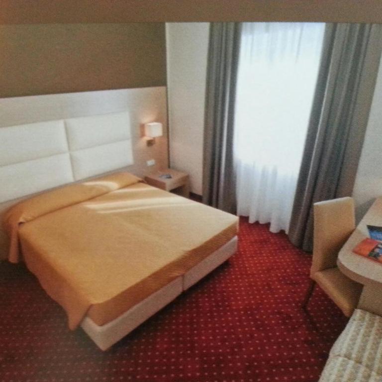Hotel Regina - Camera Tripla Superior - 1