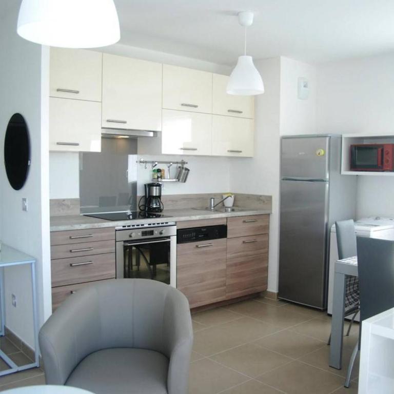 Appartement Moderne avec Terrasse, Parking et Clim au Lavandou - 4 Couchages - FR-1-251-122 - Appartamento (4 Adulti) - 5