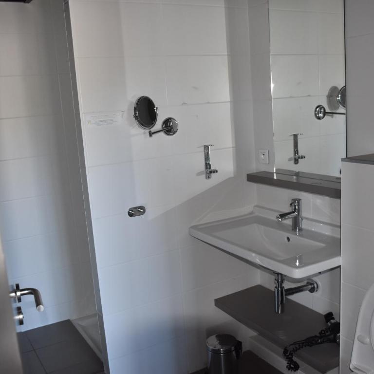 Adonis Lyon Dock Ouest - Chambre Double Exécutive - 8