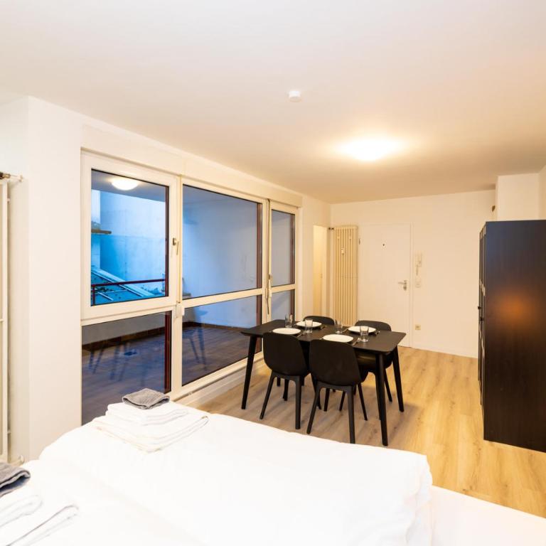 Modernes Apartment in der Innenstadt - Studio 35 with 2 double beds and balcony - 26