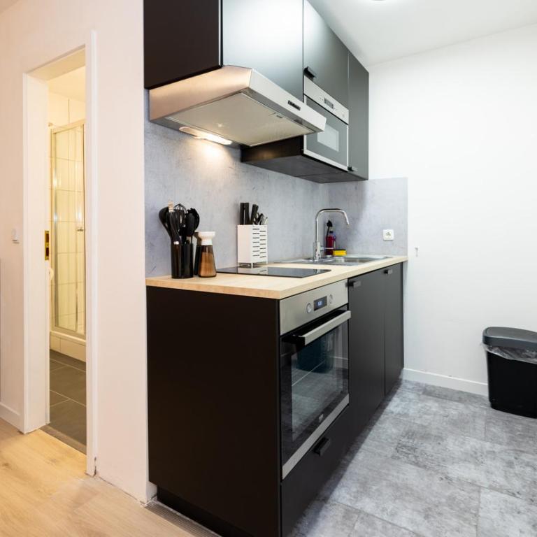 Modernes Apartment in der Innenstadt - Studio 35 with 2 double beds and balcony - 3