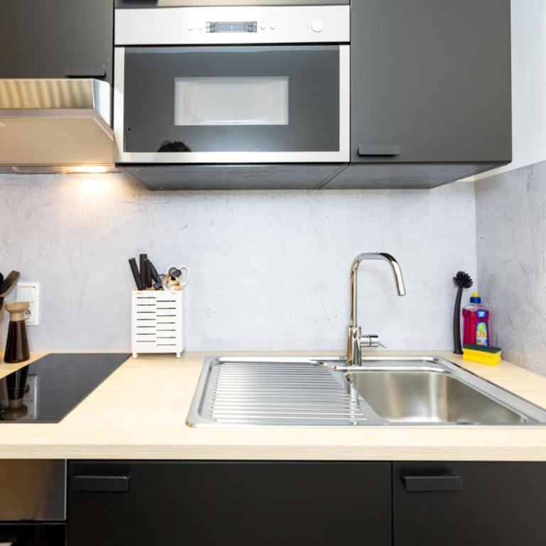 Modernes Apartment in der Innenstadt - Studio 35 with 2 double beds and balcony - 16