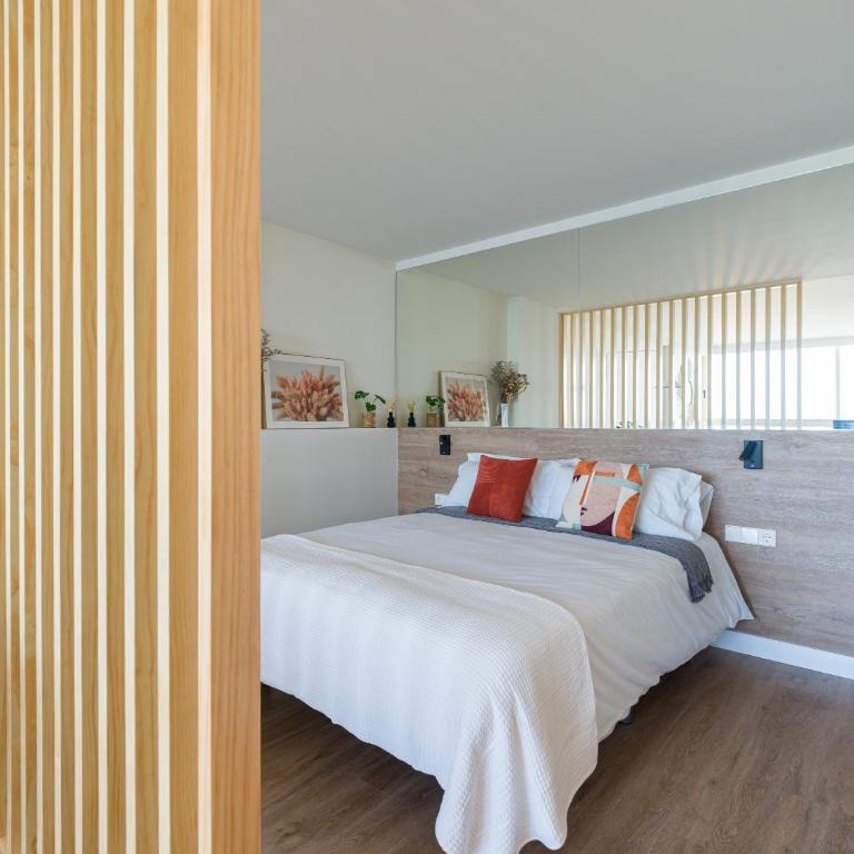 Living Las Canteras Homes - STYLISH BEACHFRONT - One-Bedroom Apartment - 22