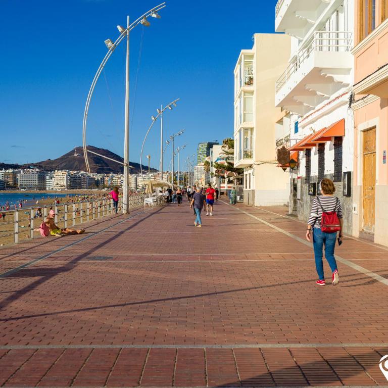 Living Las Canteras Homes - STYLISH BEACHFRONT - One-Bedroom Apartment - 30