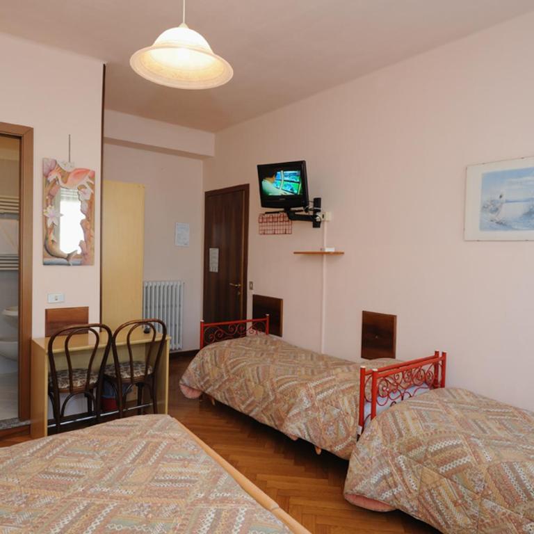 Hotel Elena - Camera Tripla - 2