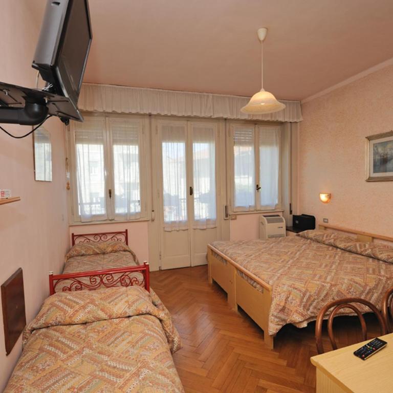 Hotel Elena - Camera Quadrupla - 3
