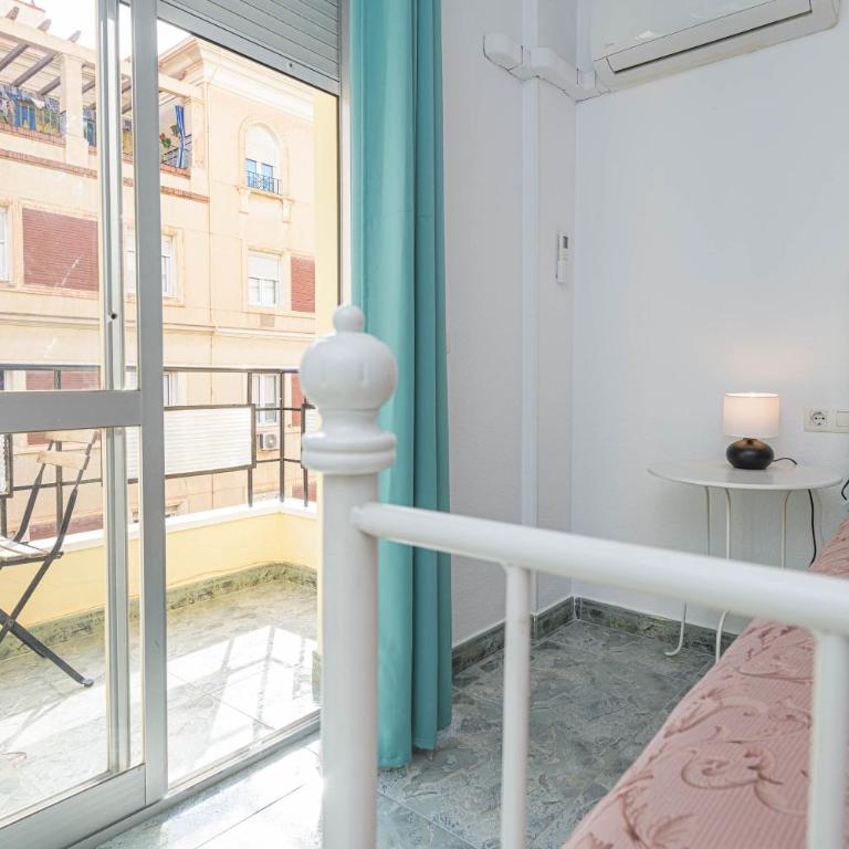 WintowinRentals Ubicación fabulosa, completo apartamento con Parking en el Soho de Málaga - Apartamento de 3 dormitorios - 27