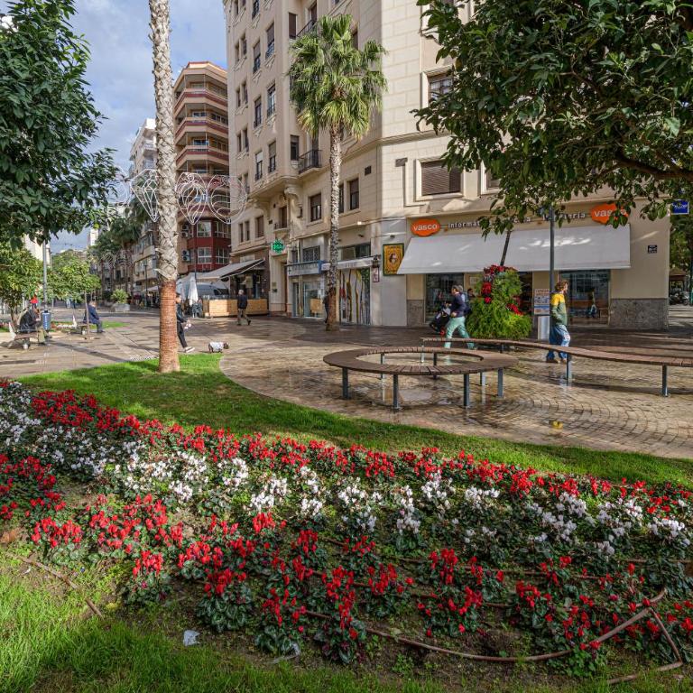 WintowinRentals Ubicación fabulosa, completo apartamento con Parking en el Soho de Málaga - Apartamento de 3 dormitorios - 41