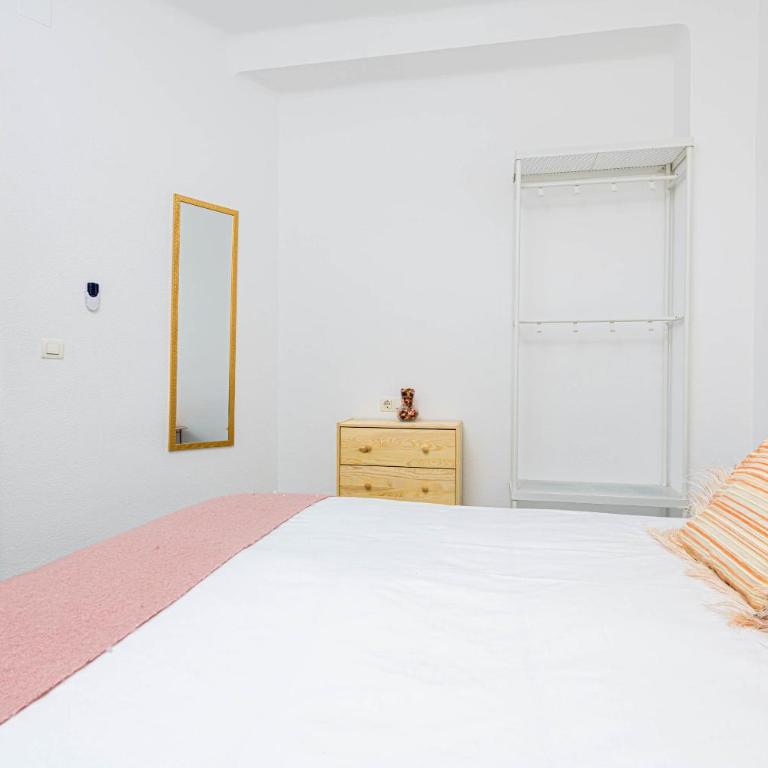 WintowinRentals Ubicación fabulosa, completo apartamento con Parking en el Soho de Málaga - Apartamento de 3 dormitorios - 23
