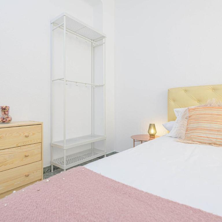 WintowinRentals Ubicación fabulosa, completo apartamento con Parking en el Soho de Málaga - Apartamento de 3 dormitorios - 22