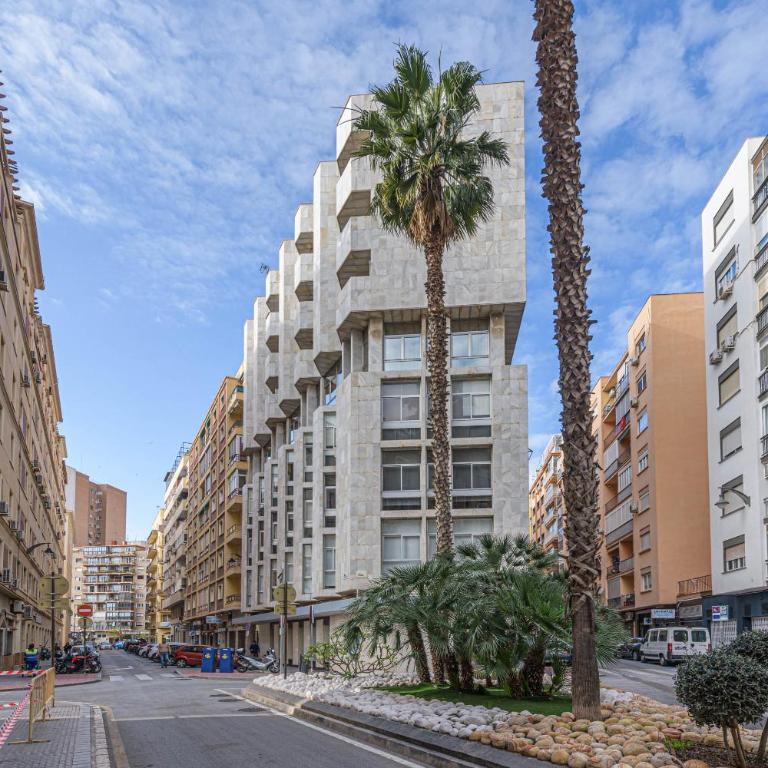 WintowinRentals Ubicación fabulosa, completo apartamento con Parking en el Soho de Málaga - Apartamento de 3 dormitorios - 42