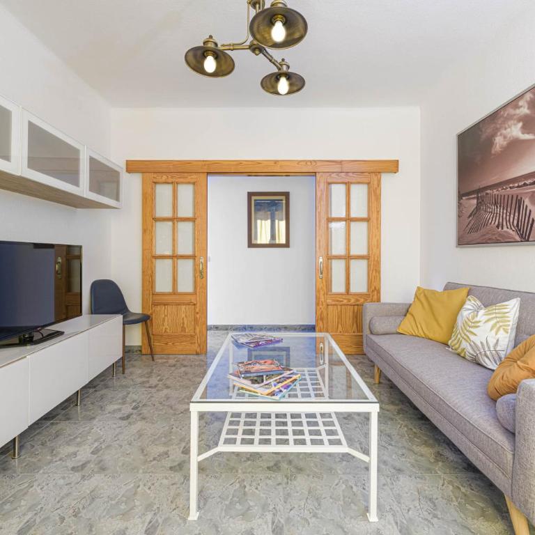 WintowinRentals Ubicación fabulosa, completo apartamento con Parking en el Soho de Málaga - Apartamento de 3 dormitorios - 6