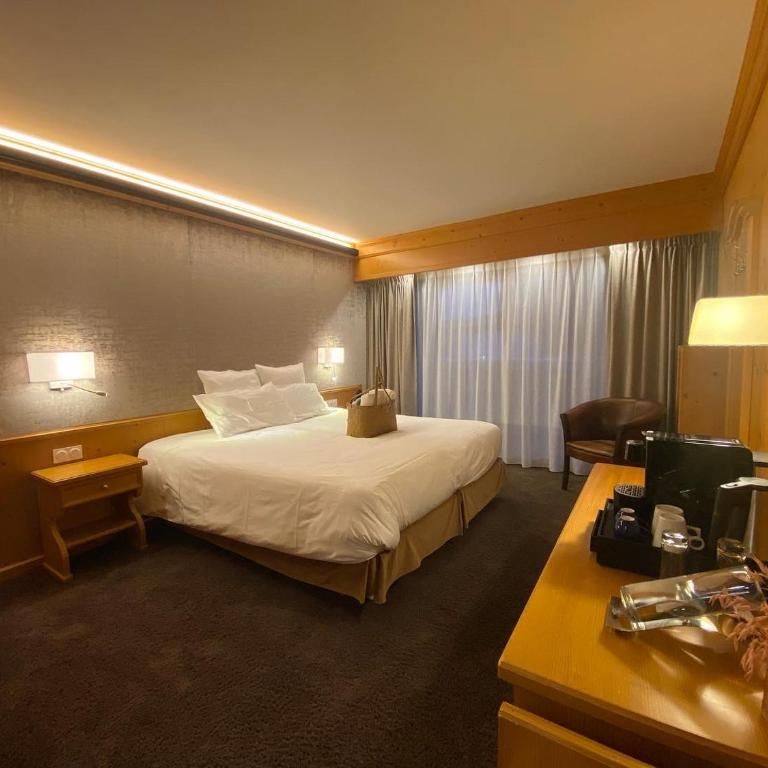 Hôtel Macchi Restaurant & Spa - Chambre Quadruple Classique (2 Adultes + 2 Enfants) - 3