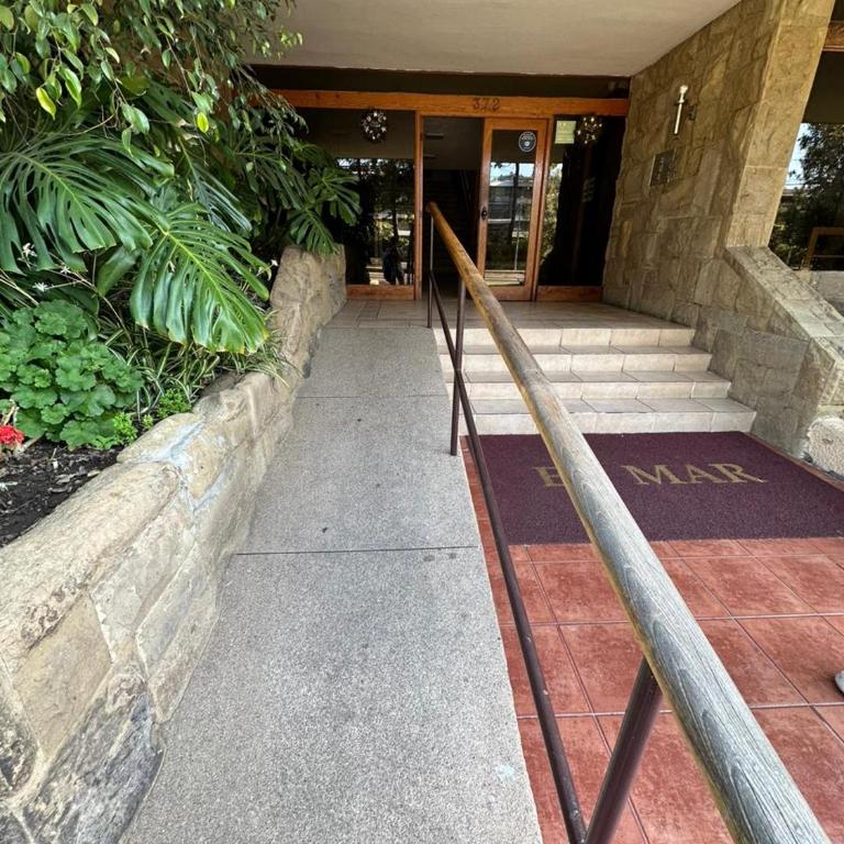 Departamento cerca de la playa y estacionamiento. - Three-Bedroom Apartment - 13
