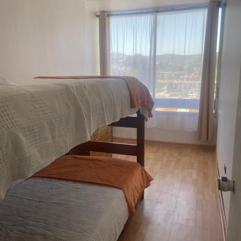 Departamento cerca de la playa y estacionamiento. - Three-Bedroom Apartment - 7